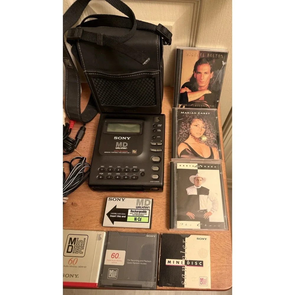 SONY MZ-1 MD Minidisc Walkman Portable Recorder Bundle W/ Accessories Tested‎